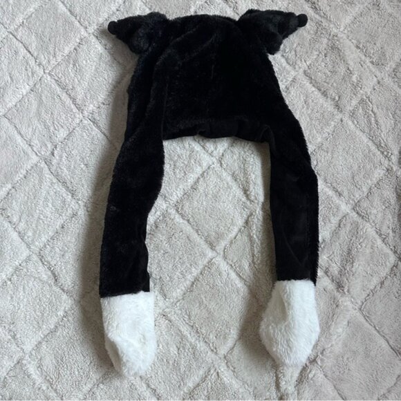 Hello Kitty X Sanrio | Kuromi Cinnamoroll Kitty Glowing Plush Ear Move Hat - Picture 5 of 5